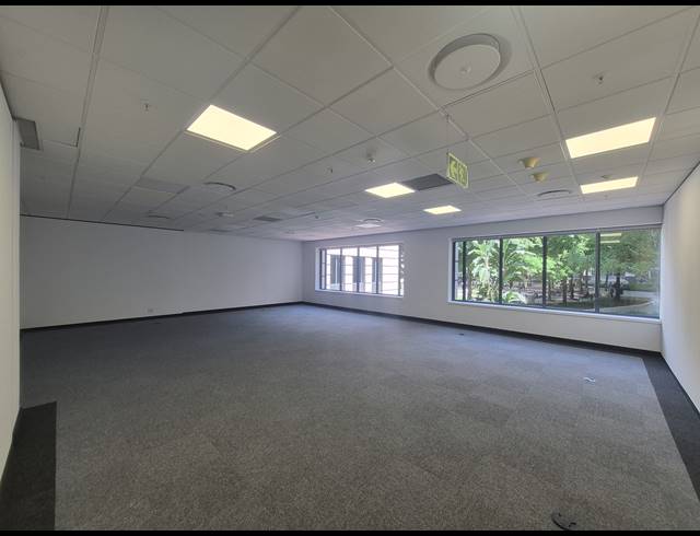 100M² OFFICE TO LET IN SANDTON CENTRAL